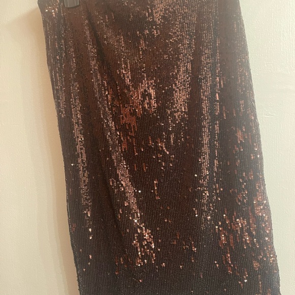 Skirt - Picture 2 of 2